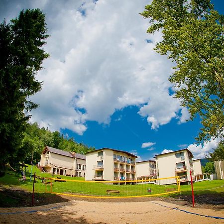 Dom Wczasowy Globus Устронь Экстерьер фото
